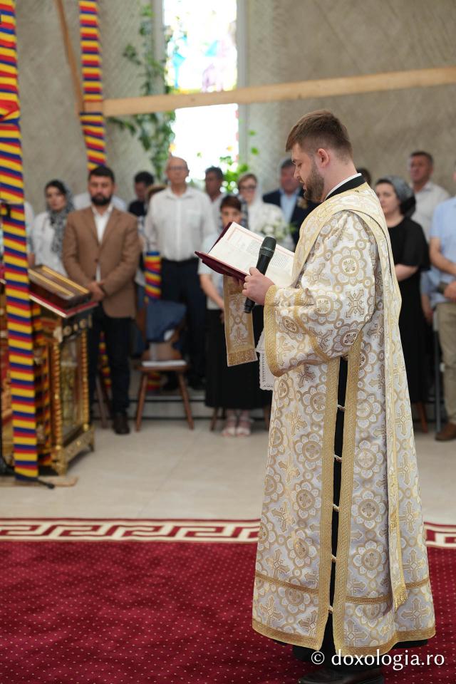 Slujba de întronizare a Înaltpreasfințitul Părinte Antonie în demnitatea de Arhiepiscop al Chișinăului, Mitropolit al Basarabiei și Exarh al Plaiurilor