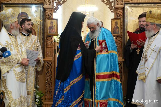 Slujba de întronizare a Înaltpreasfințitul Părinte Antonie în demnitatea de Arhiepiscop al Chișinăului, Mitropolit al Basarabiei și Exarh al Plaiurilor