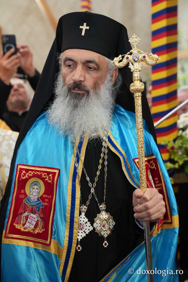 Slujba de întronizare a Înaltpreasfințitul Părinte Antonie în demnitatea de Arhiepiscop al Chișinăului, Mitropolit al Basarabiei și Exarh al Plaiurilor