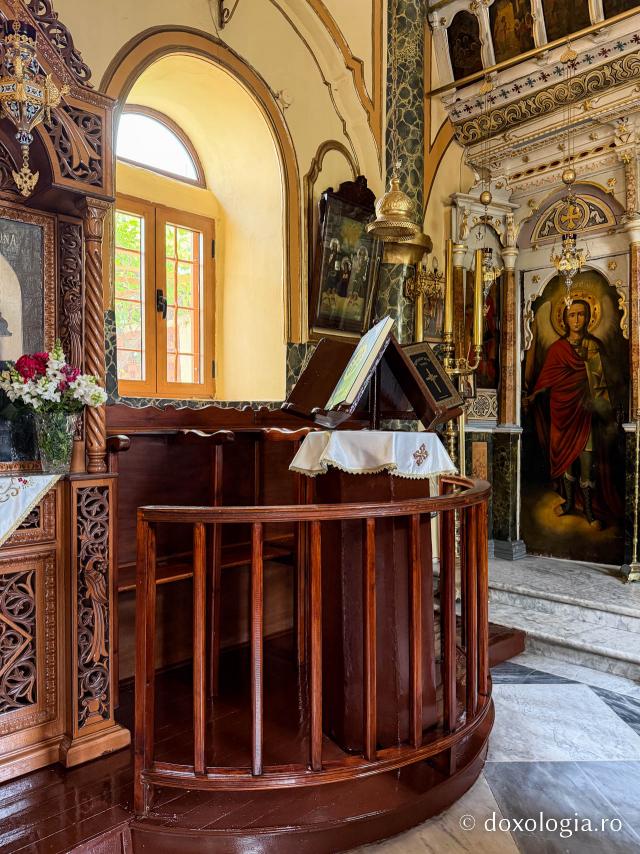 Mănăstirea „Sfânta Matrona” din Chios