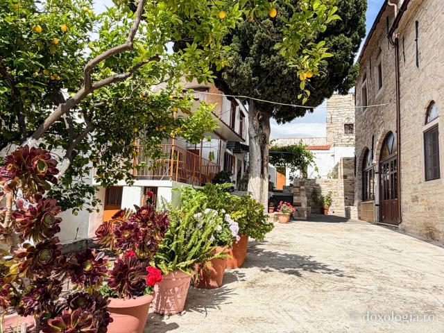 Mănăstirea „Sfânta Matrona” din Chios