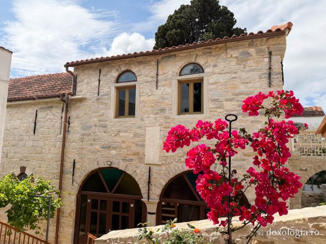 Mănăstirea „Sfânta Matrona” din Chios