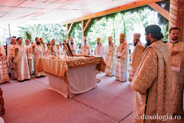 Sfânta Liturghie cu ocazia proclamării locale a canonizării Sfintei Olimpiada din Fărcașa
