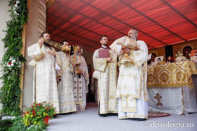 Sfânta Liturghie cu ocazia proclamării locale a canonizării Sfintei Olimpiada din Fărcașa
