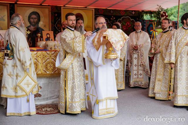 Sfânta Liturghie cu ocazia proclamării locale a canonizării Sfintei Olimpiada din Fărcașa