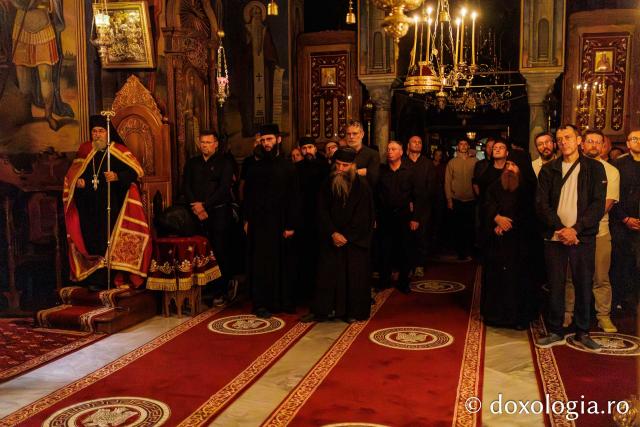 Hram la Schitul Românesc Prodromu – Prăznuirea Icoana Maicii Domnului Prodromița