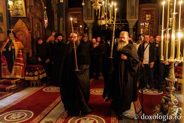 Hram la Schitul Românesc Prodromu – Prăznuirea Icoana Maicii Domnului Prodromița