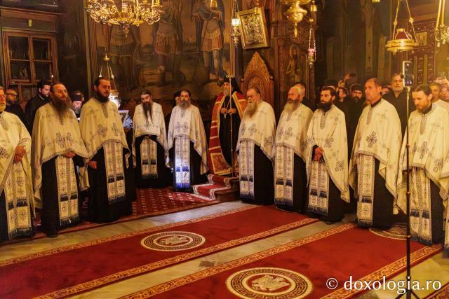 Hram la Schitul Românesc Prodromu – Prăznuirea Icoana Maicii Domnului Prodromița
