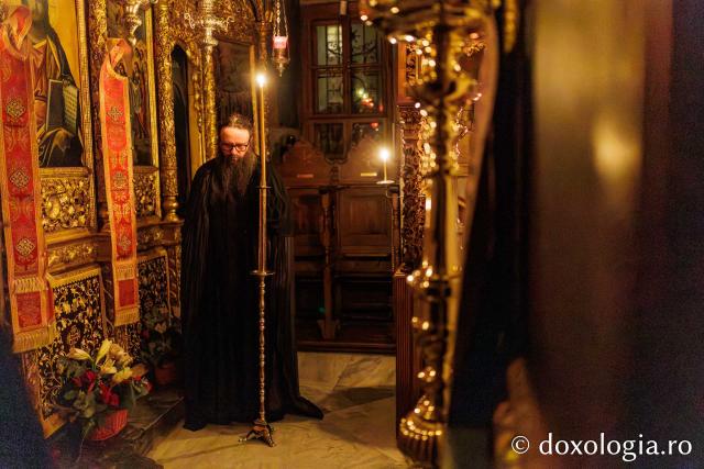 Hram la Schitul Românesc Prodromu – Prăznuirea Icoana Maicii Domnului Prodromița