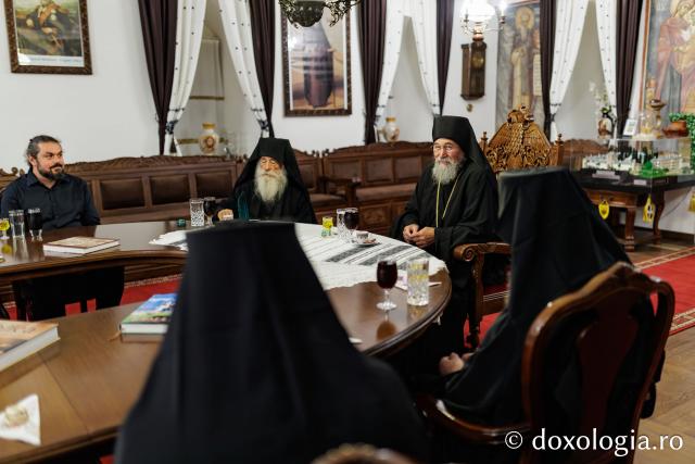 Hram la Schitul Românesc Prodromu – Prăznuirea Icoana Maicii Domnului Prodromița
