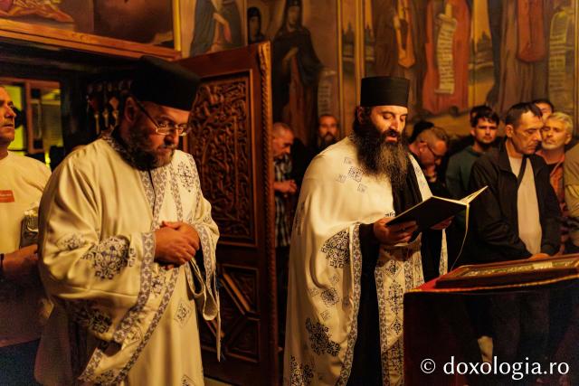 Hram la Schitul Românesc Prodromu – Prăznuirea Icoana Maicii Domnului Prodromița