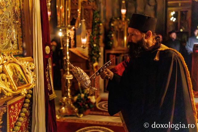 Hram la Schitul Românesc Prodromu – Prăznuirea Icoana Maicii Domnului Prodromița