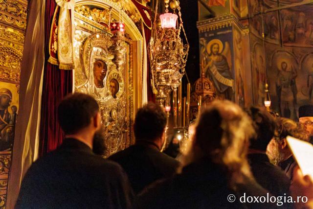 Hram la Schitul Românesc Prodromu – Prăznuirea Icoana Maicii Domnului Prodromița