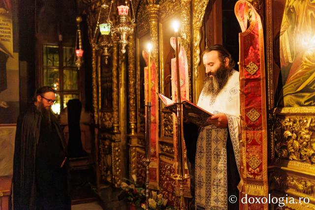 Hram la Schitul Românesc Prodromu – Prăznuirea Icoana Maicii Domnului Prodromița