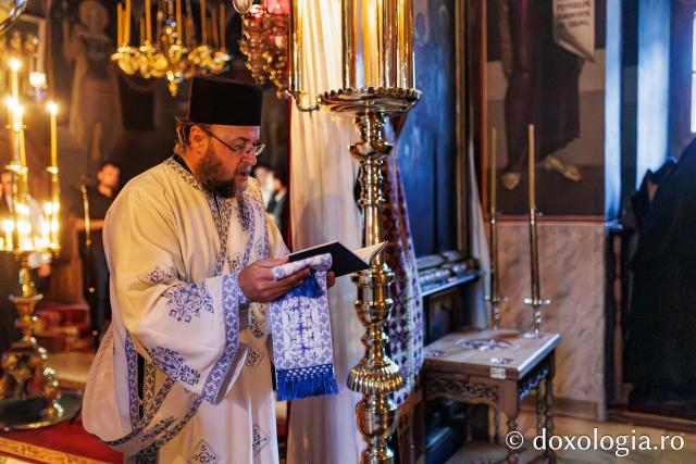 Hram la Schitul Românesc Prodromu – Prăznuirea Icoana Maicii Domnului Prodromița