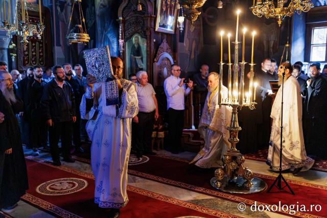 Hram la Schitul Românesc Prodromu – Prăznuirea Icoana Maicii Domnului Prodromița