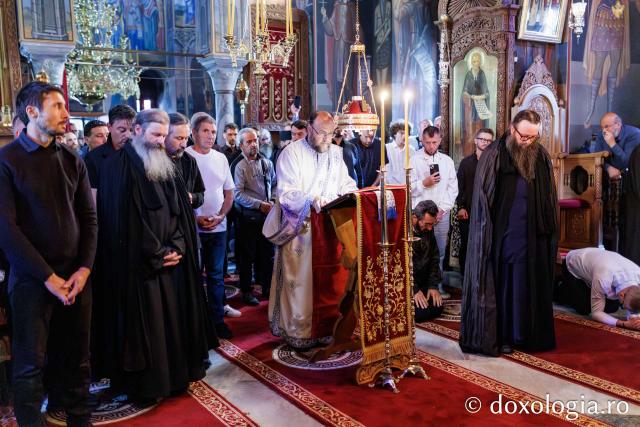Hram la Schitul Românesc Prodromu – Prăznuirea Icoana Maicii Domnului Prodromița