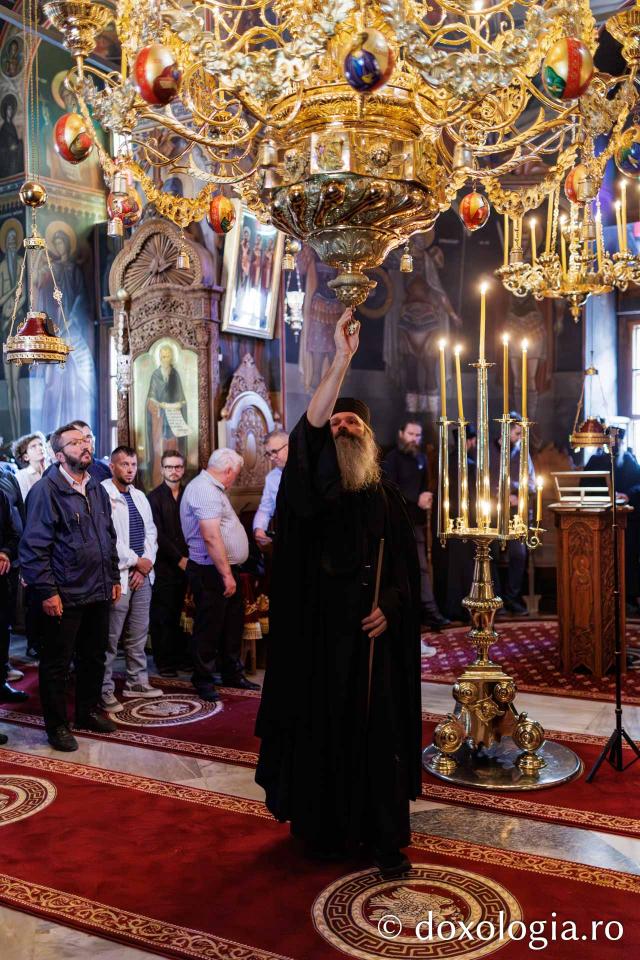 Hram la Schitul Românesc Prodromu – Prăznuirea Icoana Maicii Domnului Prodromița