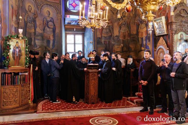 Hram la Schitul Românesc Prodromu – Prăznuirea Icoana Maicii Domnului Prodromița