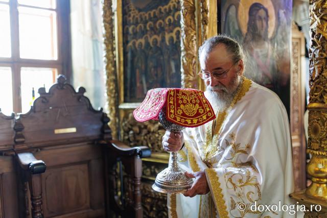 Hram la Schitul Românesc Prodromu – Prăznuirea Icoana Maicii Domnului Prodromița