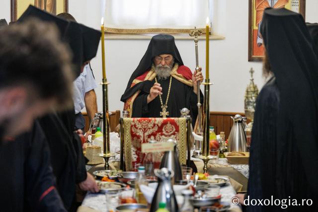 Hram la Schitul Românesc Prodromu – Prăznuirea Icoana Maicii Domnului Prodromița