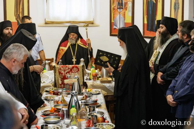 Hram la Schitul Românesc Prodromu – Prăznuirea Icoana Maicii Domnului Prodromița