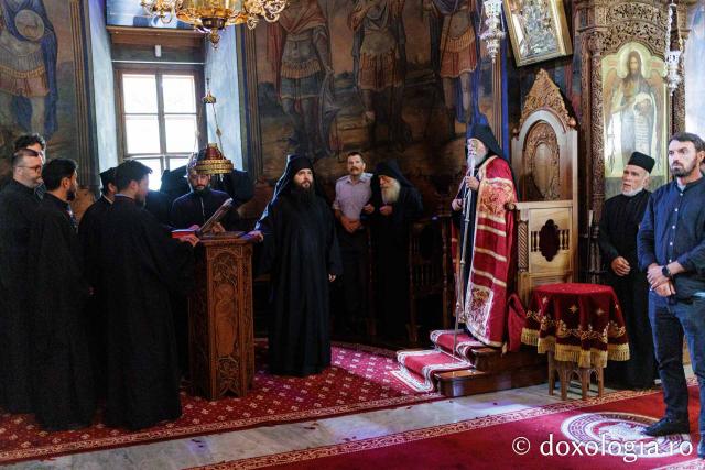 Hram la Schitul Românesc Prodromu – Prăznuirea Icoana Maicii Domnului Prodromița