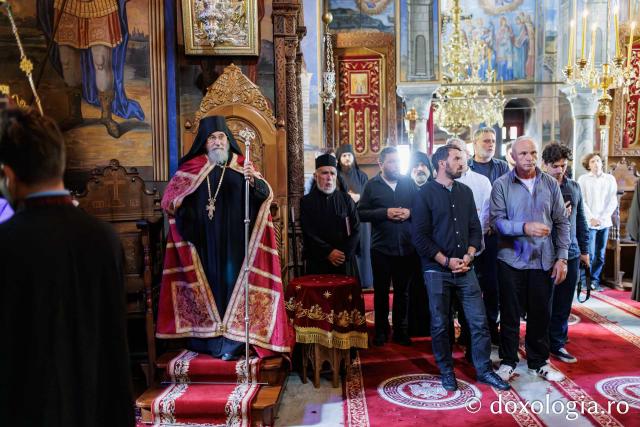 Hram la Schitul Românesc Prodromu – Prăznuirea Icoana Maicii Domnului Prodromița