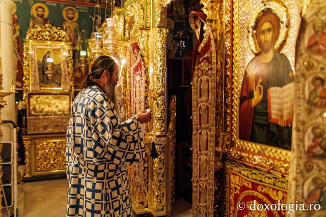 Prăznuirea Sfântului Nicodim Aghioritul la Chilia Skurteilor din Kareia, Athos