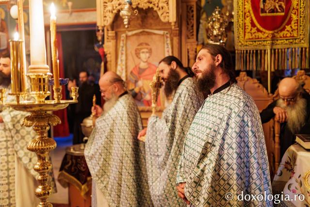 Prăznuirea Sfântului Nicodim Aghioritul la Chilia Skurteilor din Kareia, Athos
