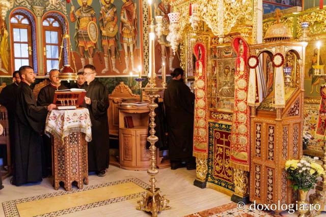 Prăznuirea Sfântului Nicodim Aghioritul la Chilia Skurteilor din Kareia, Athos