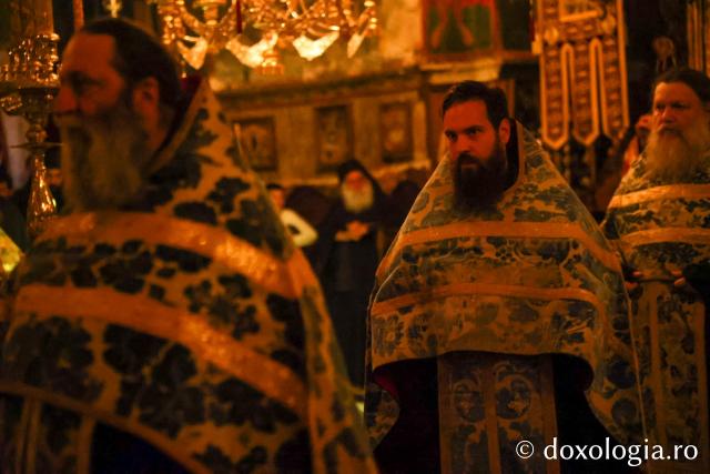  Prăznuirea Soborului Sfinților Vatopedini
