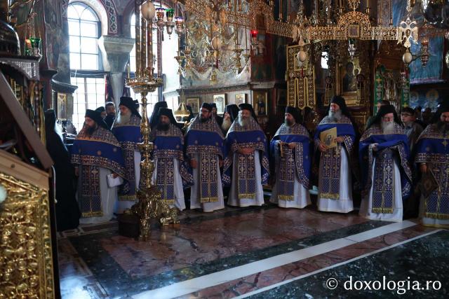  Prăznuirea Soborului Sfinților Vatopedini
