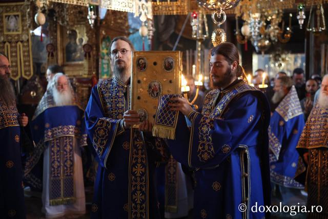  Prăznuirea Soborului Sfinților Vatopedini