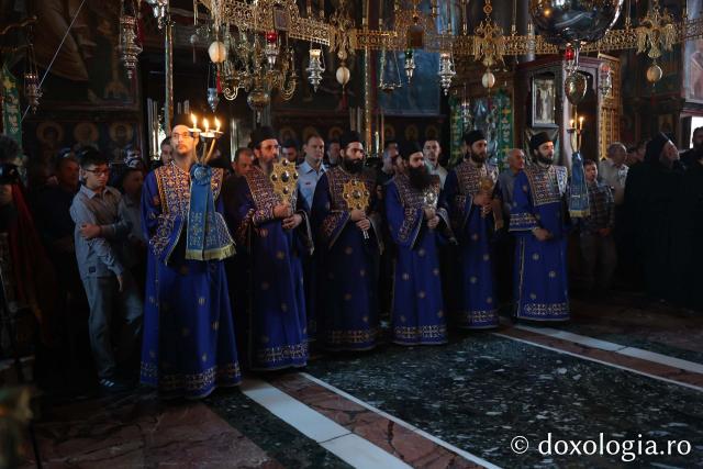  Prăznuirea Soborului Sfinților Vatopedini