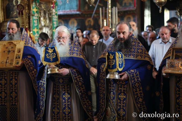  Prăznuirea Soborului Sfinților Vatopedini