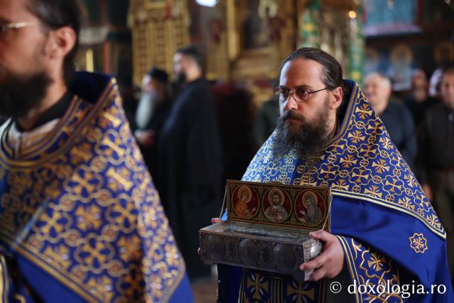  Prăznuirea Soborului Sfinților Vatopedini