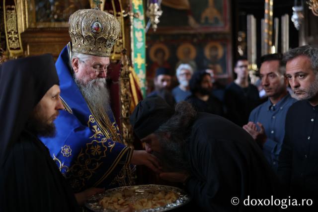  Prăznuirea Soborului Sfinților Vatopedini