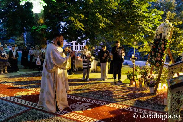 (Foto) Priveghere în cinstea Sfintei Icoane a Maicii Domnului „Prodromița” la Mănăstirea Bucium din Iași