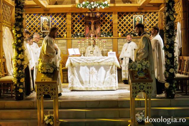 (Foto) Priveghere în cinstea Sfintei Icoane a Maicii Domnului „Prodromița” la Mănăstirea Bucium din Iași