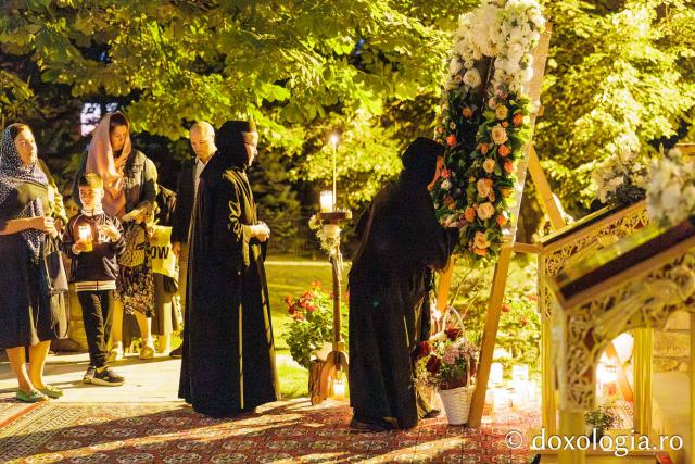 (Foto) Priveghere în cinstea Sfintei Icoane a Maicii Domnului „Prodromița” la Mănăstirea Bucium din Iași