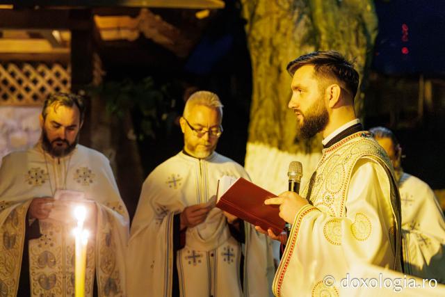 (Foto) Priveghere în cinstea Sfintei Icoane a Maicii Domnului „Prodromița” la Mănăstirea Bucium din Iași
