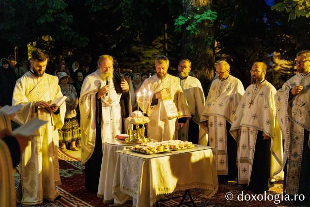 (Foto) Priveghere în cinstea Sfintei Icoane a Maicii Domnului „Prodromița” la Mănăstirea Bucium din Iași