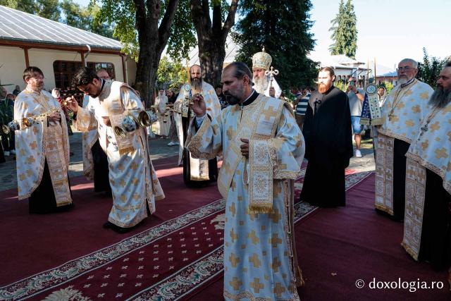 Bucură-te, Cuvioase Părinte – Priveghere în cinstea Sfântului Cuvios Iosif de la Văratec