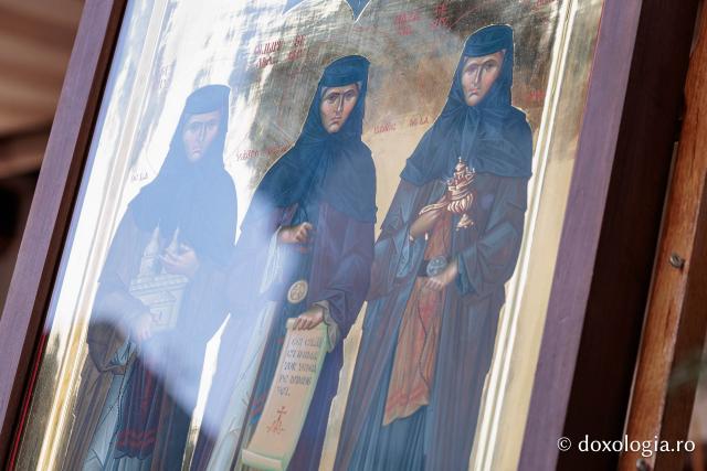 Sfânta Liturghie cu ocazia proclamării canonizării Sfintelor Cuvioase Nazaria, Olimpiada și Elisabeta (Safta) Brâncoveanu de la Văratec