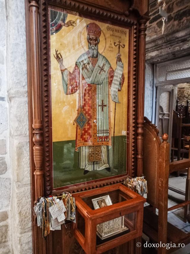 Sfântul Ierarh Nectarie - Pași de pelerin la Mănăstirea „Panaghia Ekatontapiliani” din Paros