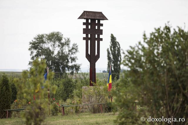 Schitul „Pogorârea Sfântului Duh" – Drăgești, Vaslui