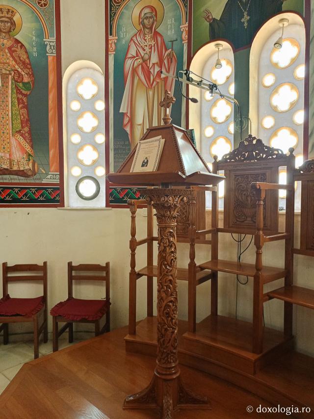 Pe urmele Sfântului Cuvios Arsenie din Paros, la Mănăstirea „Schimbarea la Față”