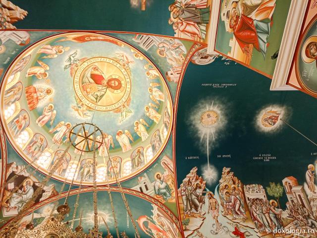 Pe urmele Sfântului Cuvios Arsenie din Paros, la Mănăstirea „Schimbarea la Față”