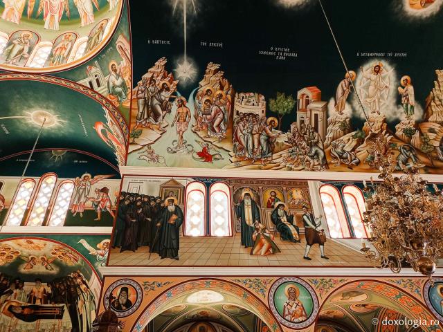 Pe urmele Sfântului Cuvios Arsenie din Paros, la Mănăstirea „Schimbarea la Față”